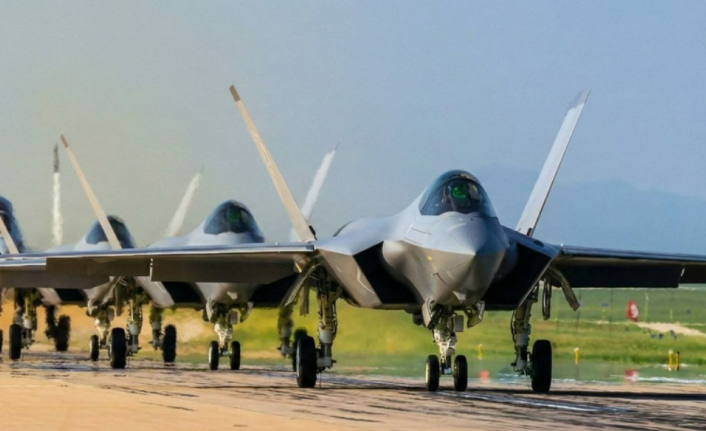 Pakistan’da Stratejik Dönüşüm: 2026’da J-35 ve Hangor Sınıfı Denizaltılar Envantere Giriyor